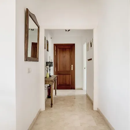 2 Bedroom Close To The Sea