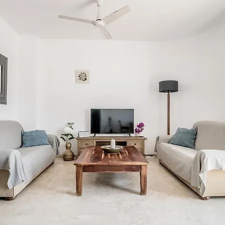 דירה 2 Bedroom Close To The Sea אסטפונה