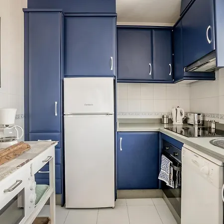 2 Bedroom Close To The Sea Apartment Estepona