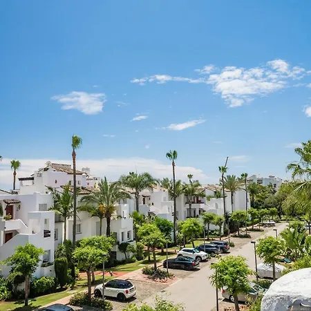 2 Bedroom Close To The Sea Apartment Estepona