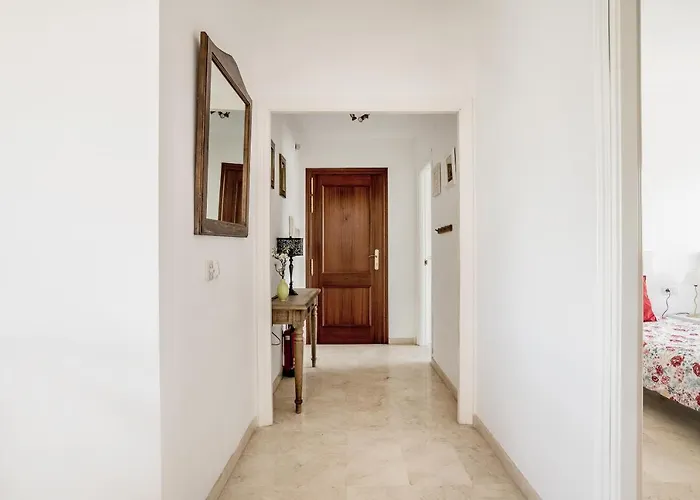 2 Bedroom Close To The Sea