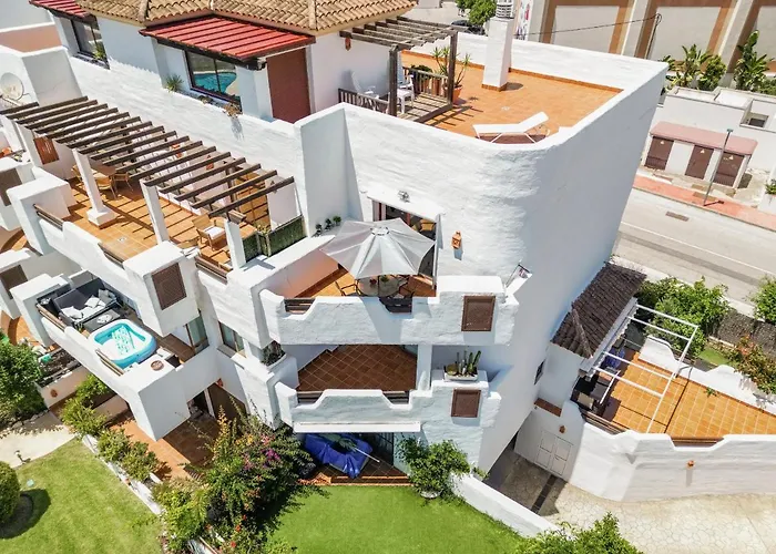 2 Bedroom Close To The Sea דירה אסטפונה