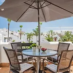 2 Bedroom Close To The Sea