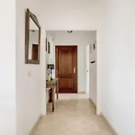 2 Bedroom Close To The Sea