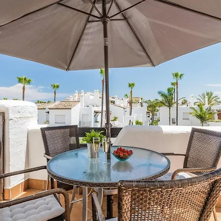 2 Bedroom Close To The Sea *