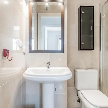 شقة 2 Bedroom Close To The Sea *
